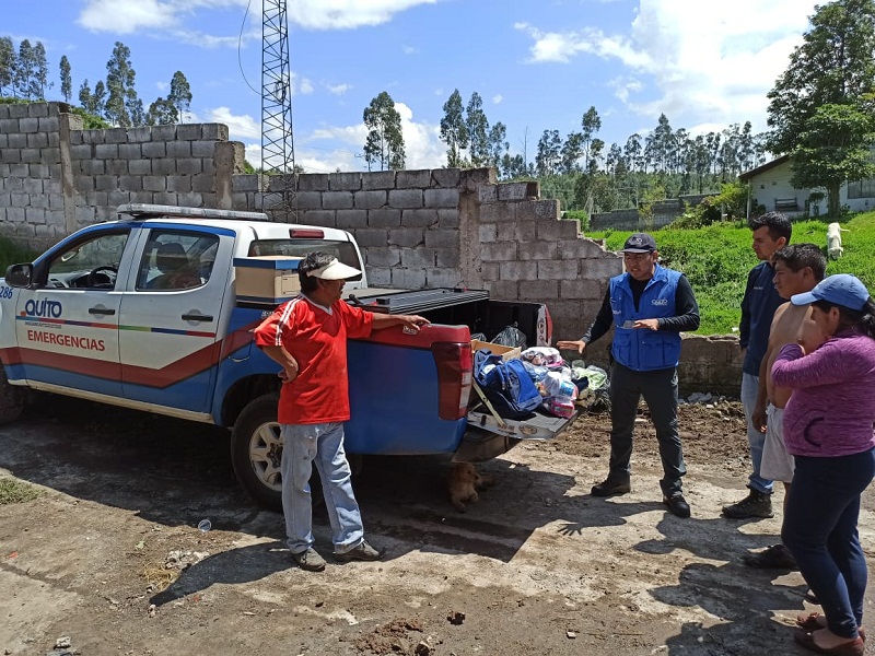 ENTREGA DE AYUDA