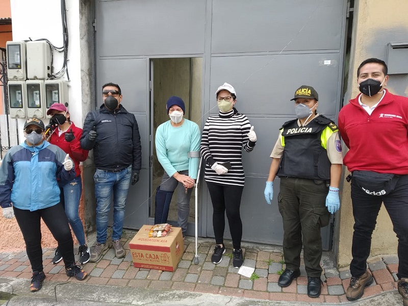 AYUDA A VECINA CHIMBACALLE