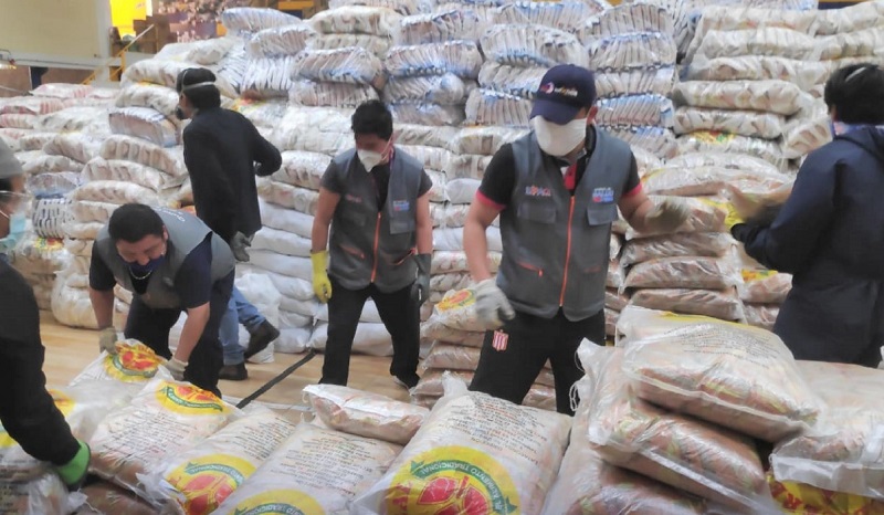 Instituciones municipales continúan elaborando kits alimenticios en Quito