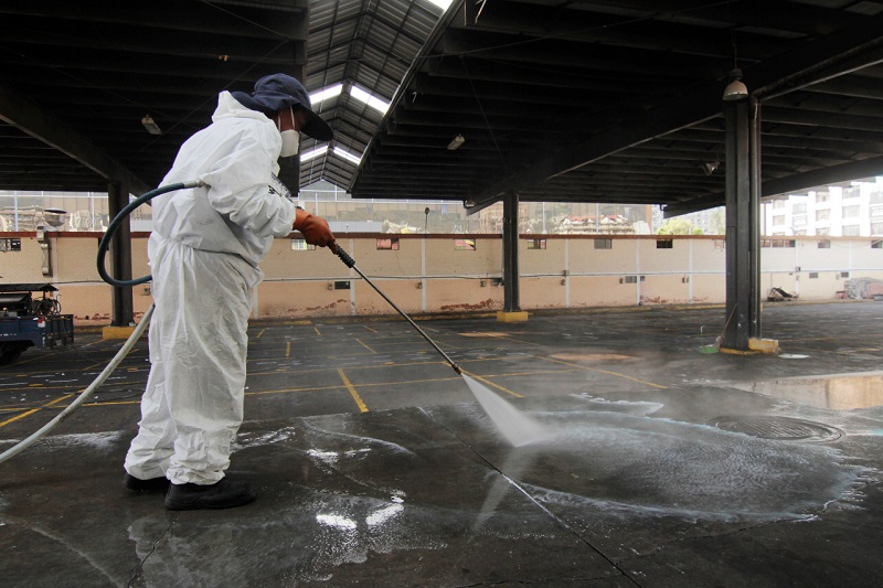 Hidrolavado en mercados del DMQ