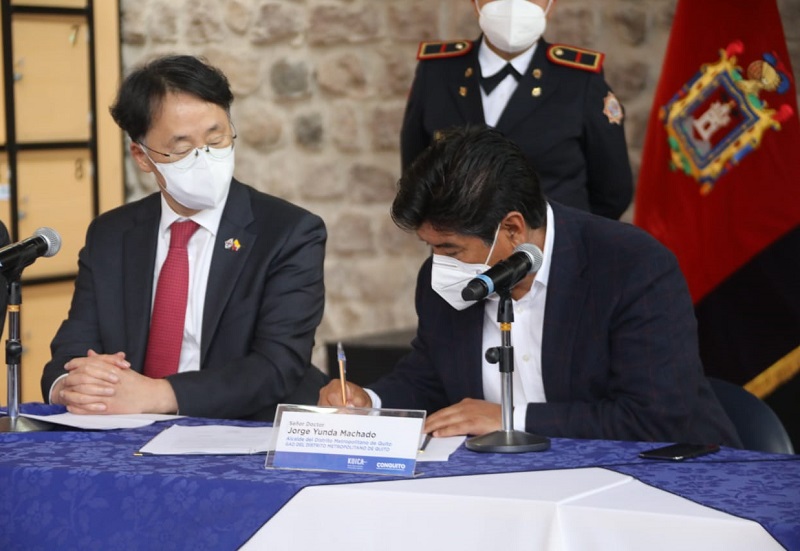 Firma de convenio MDMQ y KOICA