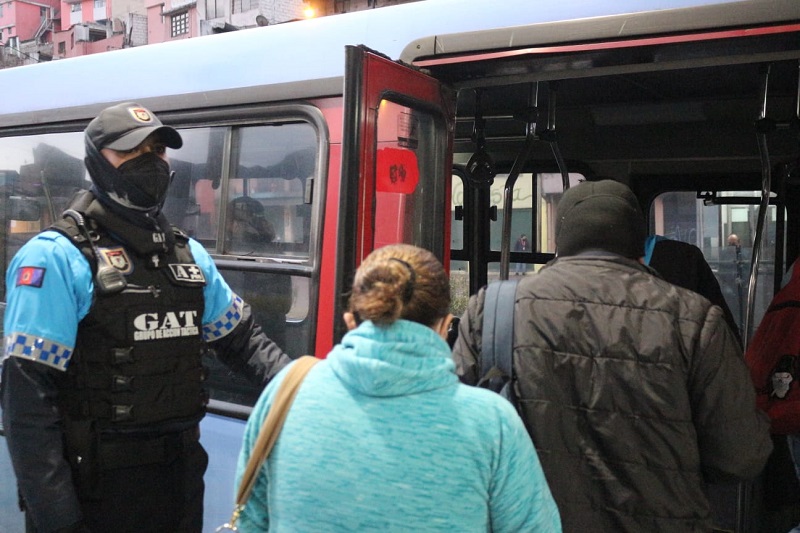 CACM controlan aforo transporte público