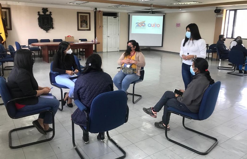 Manejo emociones a empleados del MDMQ