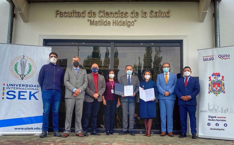 Firma de convenio Municipio y Universidad SEK