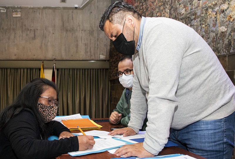 Firma de convenio comerciantes autónomos