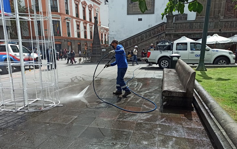 Trabajo de Emaseo EP en fiestas de Quito