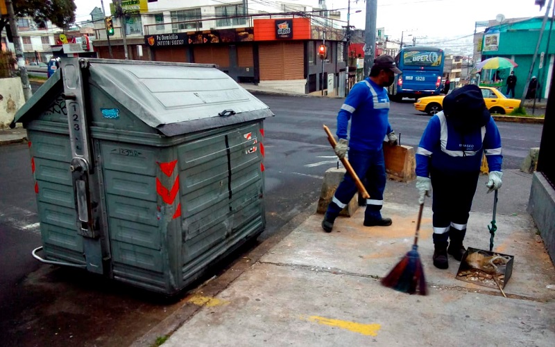 Emaseo EP trabaja en puntos críticos en Quito