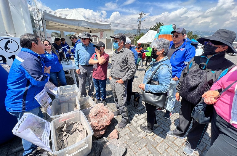 EmSeguridad Feria sobre el Volcán Cotopaxi Los Chillos