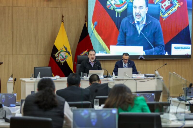 Concejo Metropolitano aprobó una resolución frente a los incendios forestales