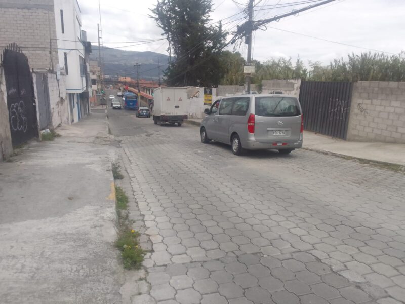 La calle Machala se renueva