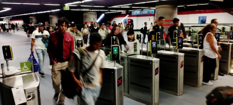 Récord de afluencia en el Metro de Quito previo a su segundo aniversario de funcionamiento