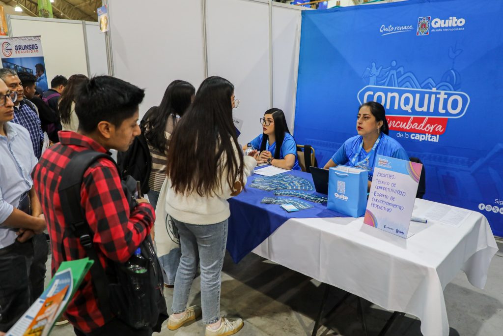 4.000 oportunidades laborales: Quito conecta a sus ciudadanos con empleo a través de la Feria de ConQuito